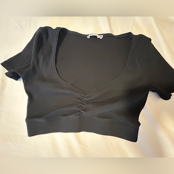 black neck open crop top - Picture 3 of 4